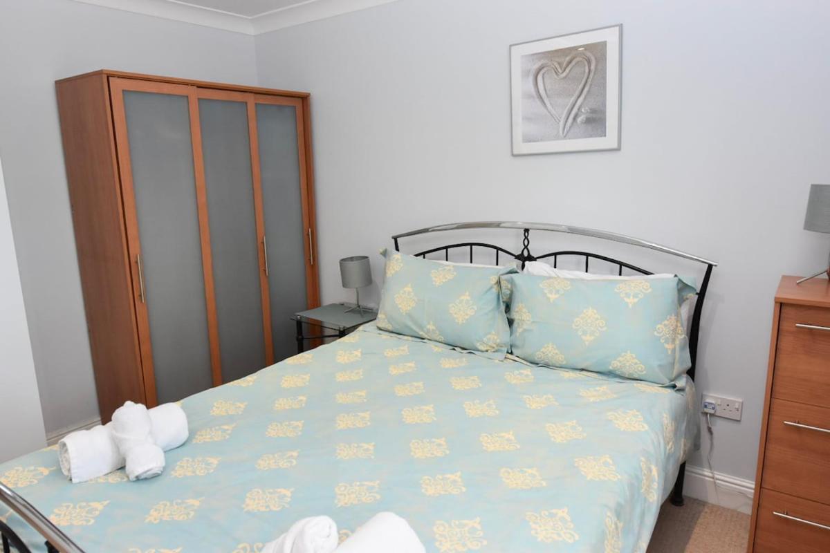 12A Solent Landing Direct Beach Access Bembridge Bagian luar foto