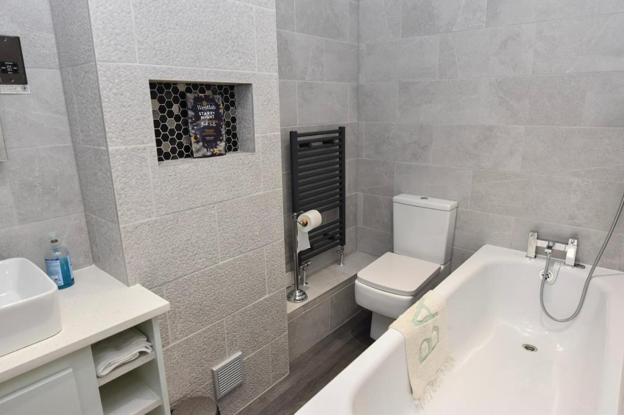 12A Solent Landing Direct Beach Access Bembridge Bagian luar foto